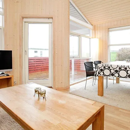 Holiday home 6 Person In Tranekaer-by Traum